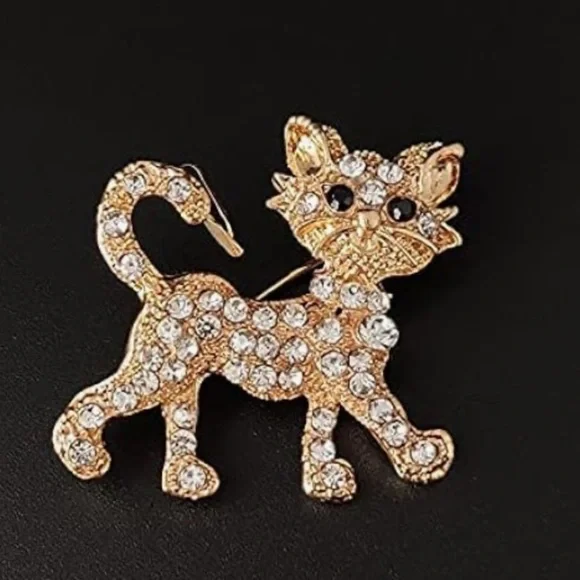 Elegant Gold Cat Brooch - Picture 6 of 6